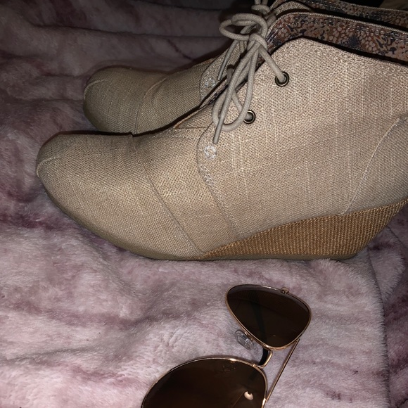 Wedge boots - Picture 3 of 3